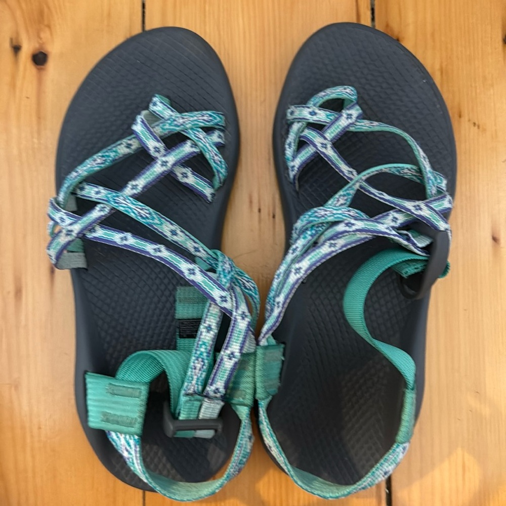 Chaco Mint Green & Gray Toe Loop Sandals Women's 7